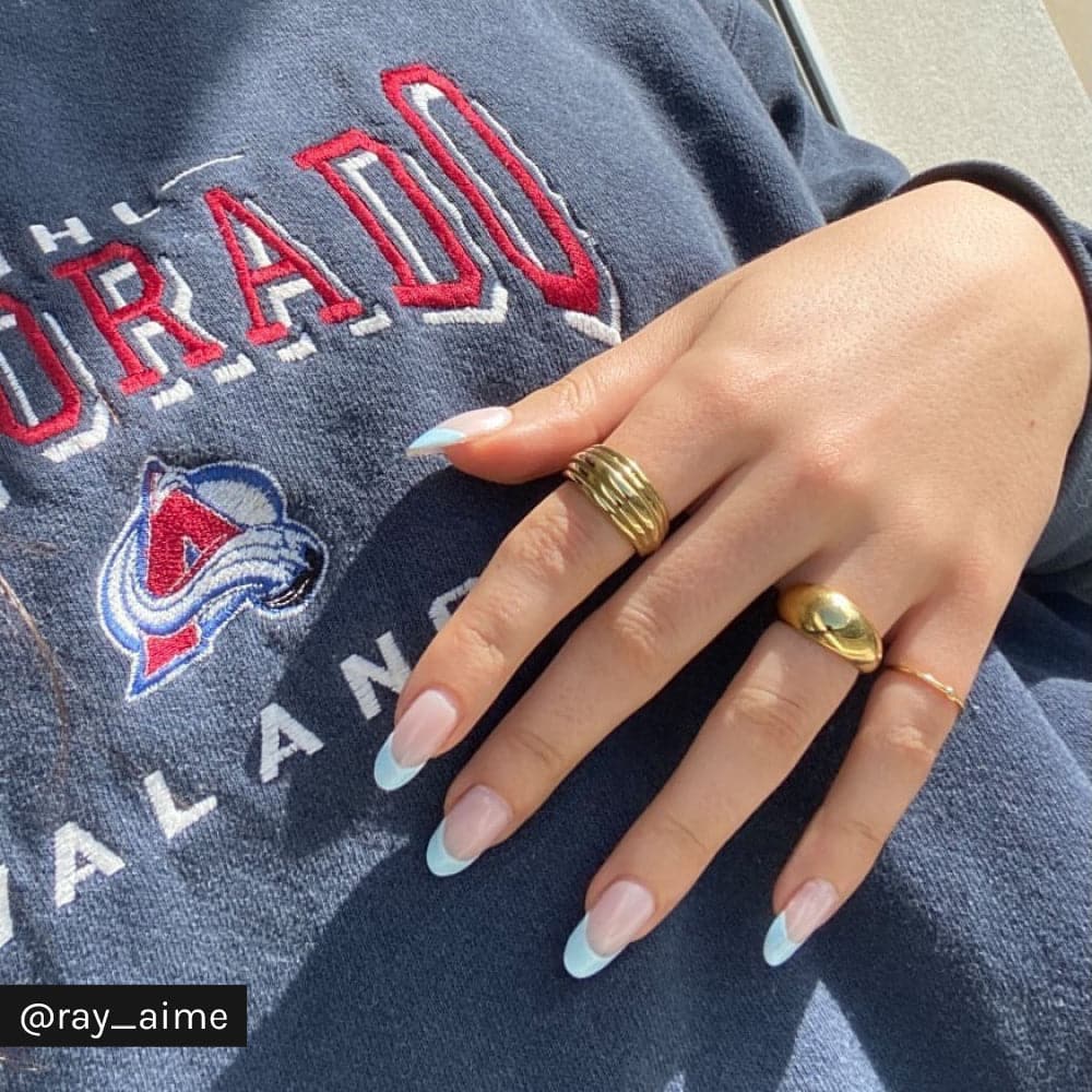 French Kiss - Image 14