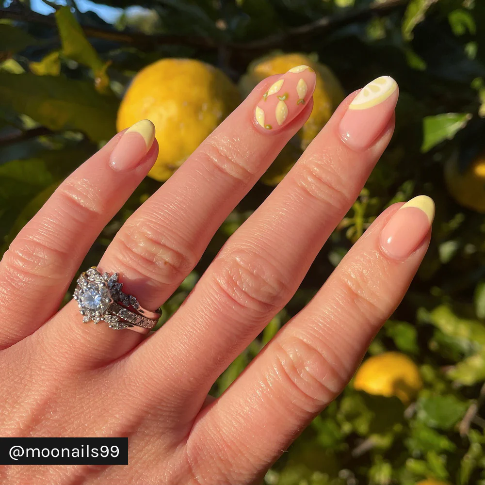 French Kiss - Image 20