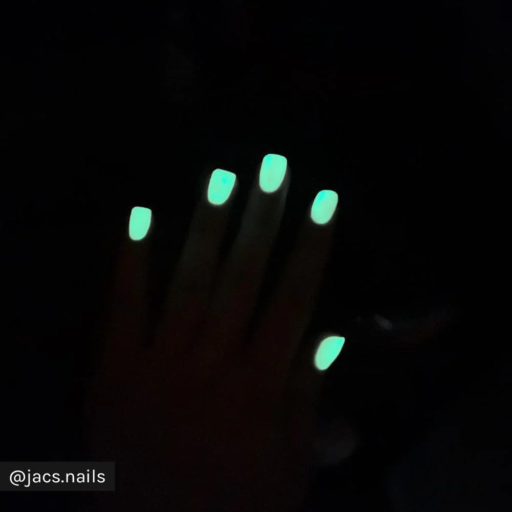 Glow in the Dark Top Coat - Image 5
